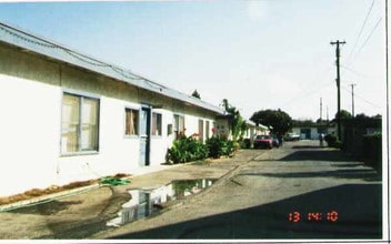 Casa Deoro in Riverside, CA - Foto de edificio - Building Photo