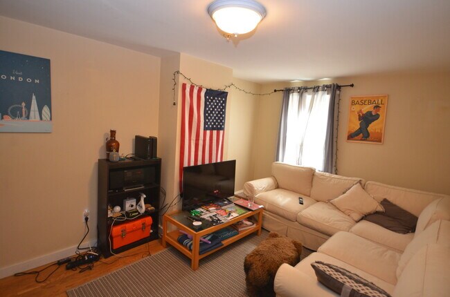 266 Gold St, Unit 1