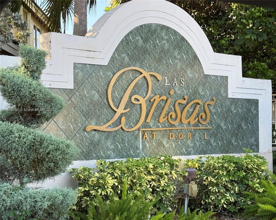5670 NW 116th Ave in Doral, FL - Building Photo