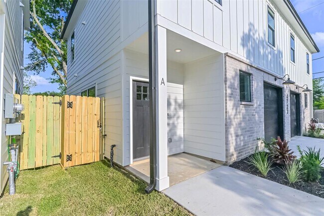 4721 Mallow St in Houston, TX - Building Photo - Building Photo