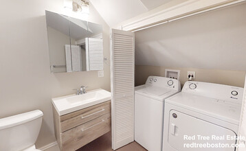 9 Beacon St, Unit 1 in Somerville, MA - Building Photo - Building Photo