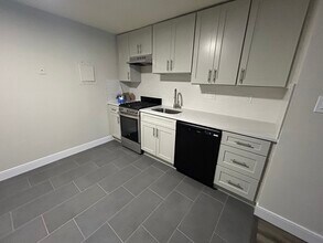 16 Walnut St in Arlington, MA - Building Photo - Building Photo