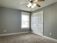 833 Baker St NW photo'