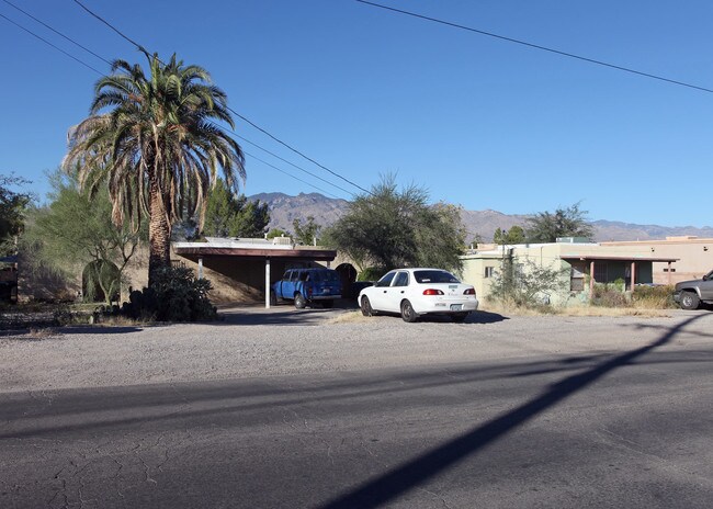 3227-3231 Kleindale Rd in Tucson, AZ - Building Photo - Building Photo