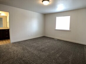 437 S 1400 E in Hyrum, UT - Building Photo - Building Photo