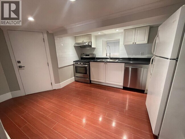 7828 PRINCE A in Burnaby, BC - Building Photo - Building Photo