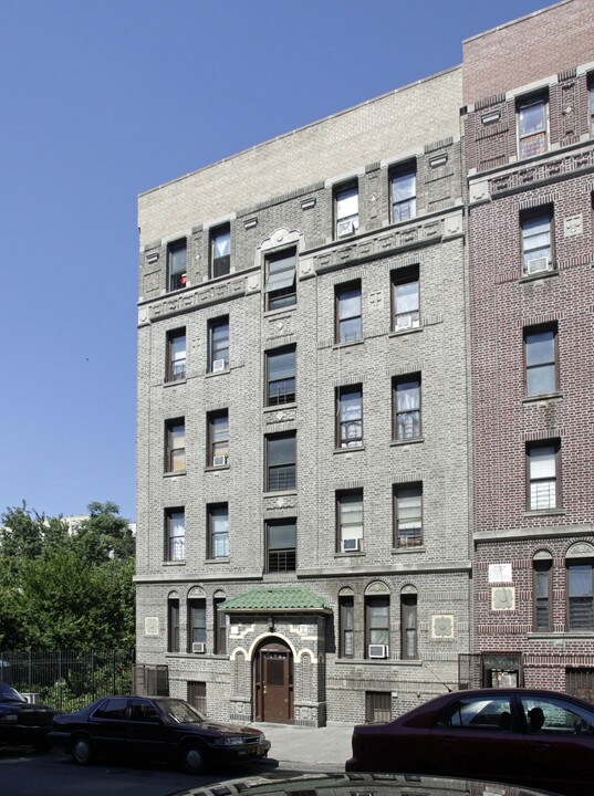 2601 Bainbridge Ave in Bronx, NY - Building Photo