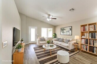 5752 E Garnet Ave in Mesa, AZ - Building Photo - Building Photo