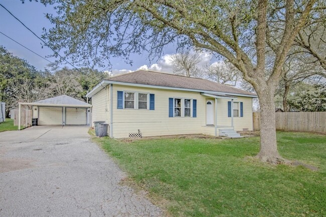 property at 11844 13th St
