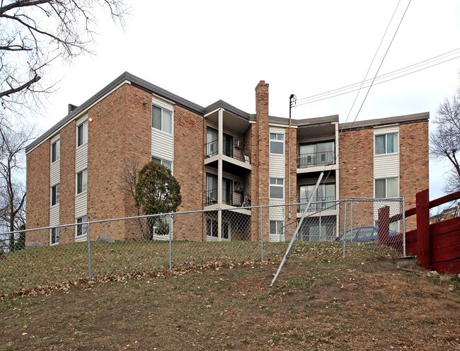 Burgundy Ridge in St. Paul, MN - Building Photo - Building Photo