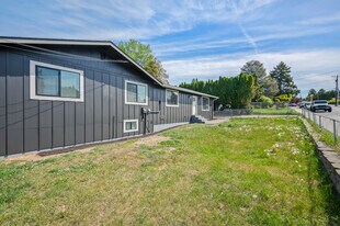 1301 Clements Cir, Unit 1301 in East Wenatchee, WA - Building Photo