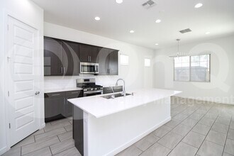 259 E Sagittarius Pl in Chandler, AZ - Foto de edificio - Building Photo