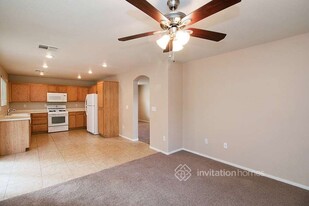 9461 Grandview Spring Ave in Las Vegas, NV - Building Photo - Building Photo