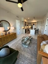 2181 NE 167th St, Unit C1 in North Miami Beach, FL - Building Photo