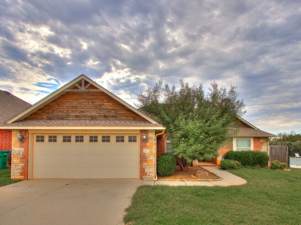 16113 Capulet Dr in Edmond, OK - Building Photo