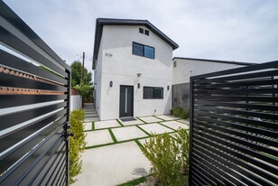 8104 Paso Robles Ave in Los Angeles, CA - Building Photo