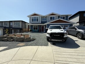625 Rotayo Rd in Nanaimo, BC - Building Photo - Building Photo