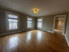 398 Bridgton Rd in Westbrook, ME - Building Photo - Building Photo