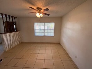 141 Landmark St in Deltona, FL - Building Photo - Building Photo