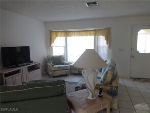 330 SE 34th St in Cape Coral, FL - Building Photo - Building Photo
