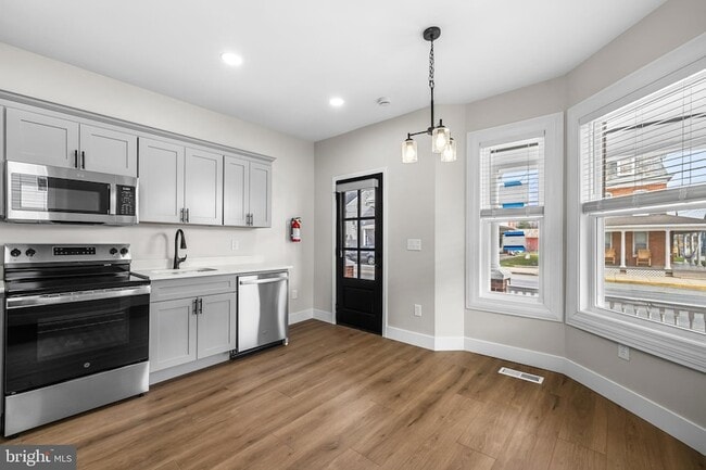 320 W King St, Unit 1 in East Berlin, PA - Building Photo - Building Photo