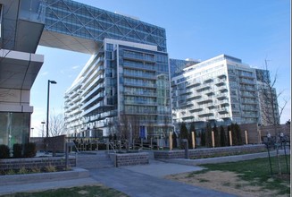 The Residences of Pier 27 Phase 1 in Toronto, ON - Building Photo - Building Photo