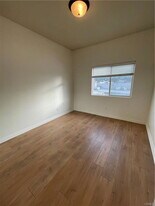 4612 Vista Del Monte Ave in Los Angeles, CA - Building Photo