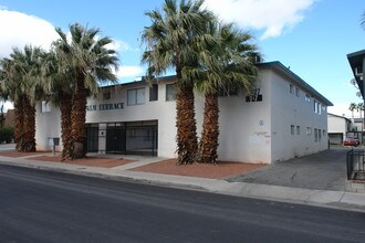 2427 Clifford Ave in Las Vegas, NV - Building Photo - Primary Photo