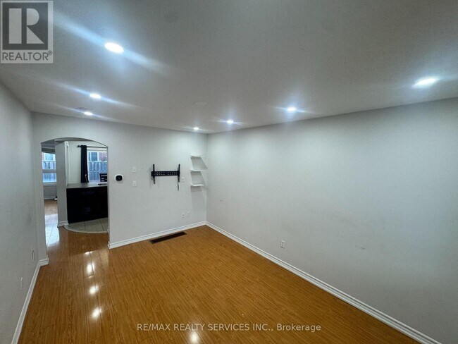 74 Severin St in Brampton, ON - Building Photo - Building Photo