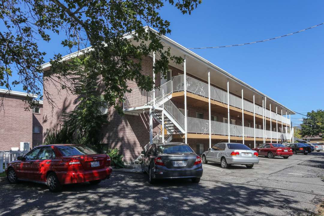 Lilac Place in Provo, UT - Foto de edificio