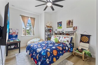 18213 Creekside Preserve Loop in Ft. Myers, FL - Foto de edificio - Building Photo