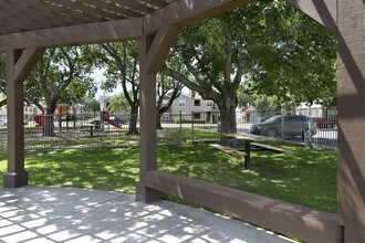 Foxfire Apartments in Round Rock, TX - Building Photo - Building Photo