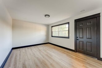 2436 Belvedere Ave in Knoxville, TN - Foto de edificio - Building Photo