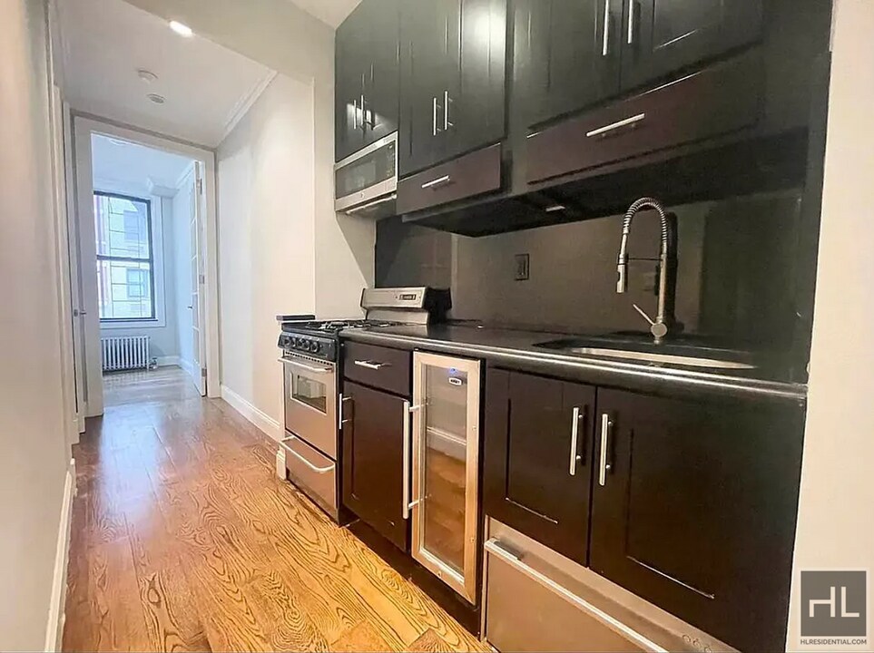 East 23rd Street in New York, NY - Building Photo
