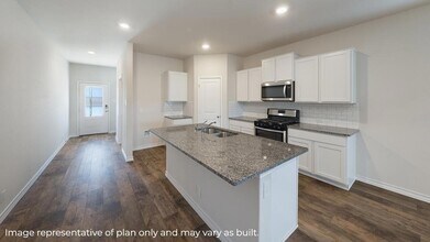 613 E 14th St in Wolfforth, TX - Building Photo - Building Photo