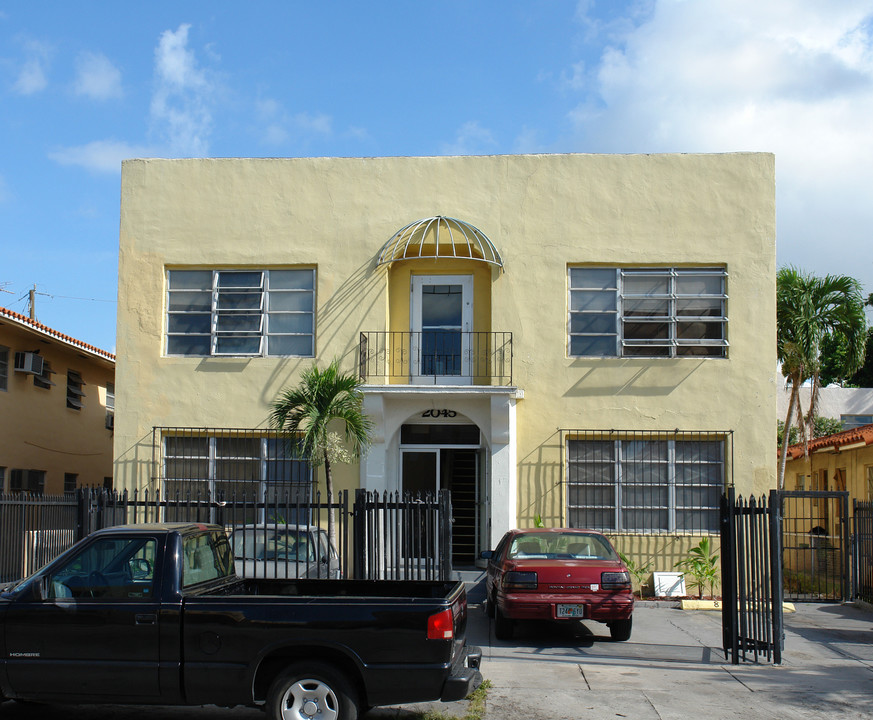 2045 SW 6th St in Miami, FL - Building Photo