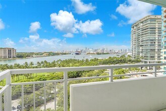 400 South Pointe Dr in Miami Beach, FL - Building Photo - Building Photo