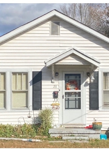 211 Fairview St in Greenville, KY - Building Photo