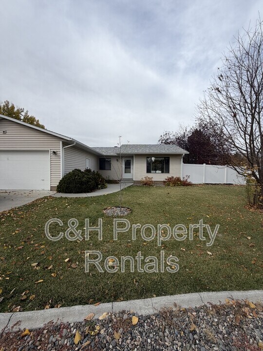 3550 Granger Ave E in Billings, MT - Building Photo