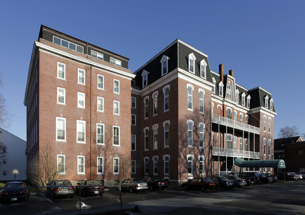 Lafeyette Place Apartments in Fall River, MA - Building Photo