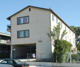 1222 N Commonwealth Ave in Los Angeles, CA - Building Photo - Building Photo