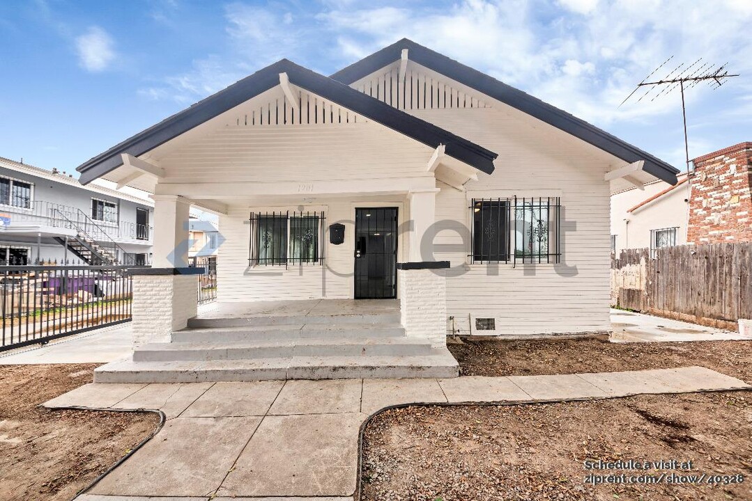 1201 Olive Ave in Long Beach, CA - Building Photo