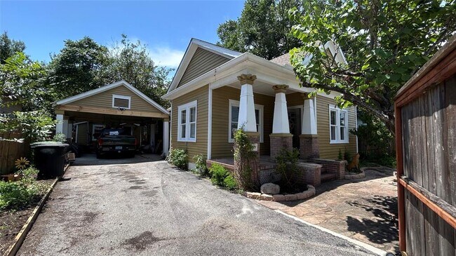209 Walton St in Houston, TX - Building Photo - Building Photo