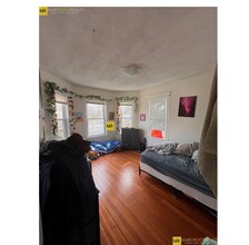 385 Pond Ave, Unit 3 in Brookline, MA - Building Photo - Building Photo