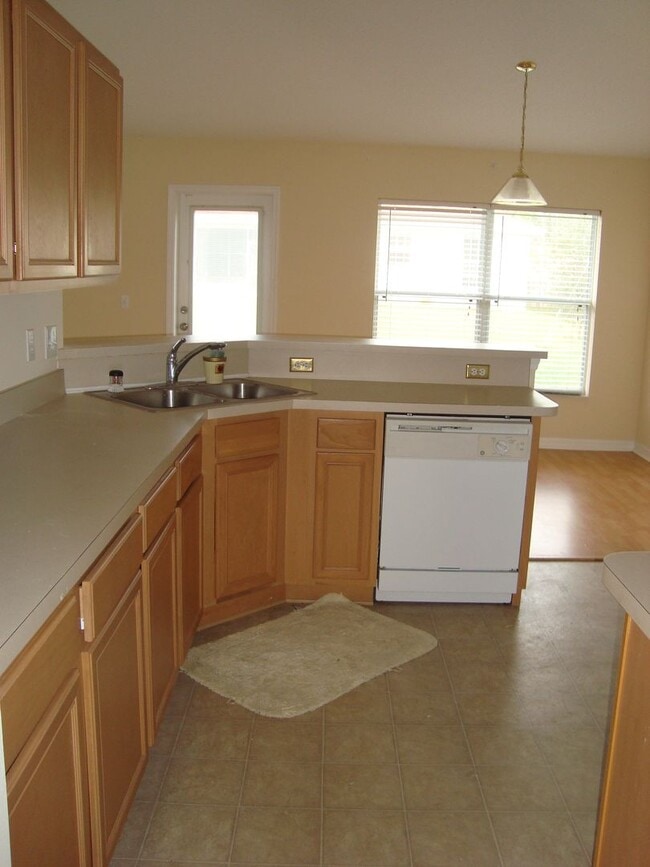 3190 SW Curcuma St in Port St. Lucie, FL - Building Photo - Building Photo