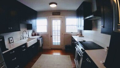 2425 Waukazoo Trail in Macatawa, MI - Foto de edificio - Building Photo