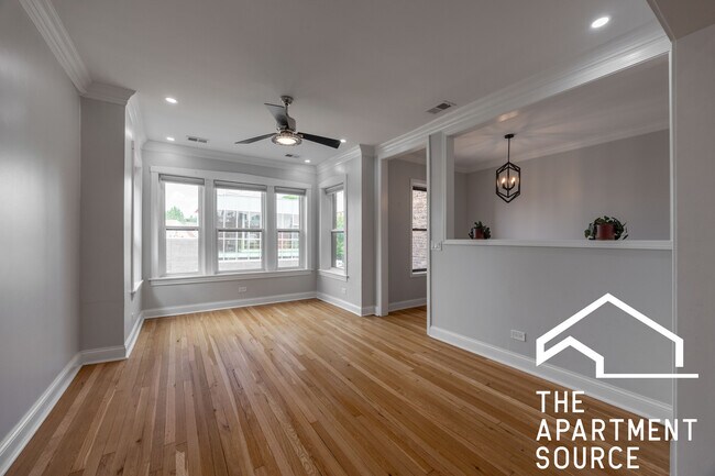 3055 N Kimball Ave in Chicago, IL - Building Photo - Building Photo