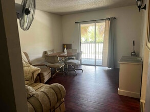 400 Banana Cay Dr in South Daytona, FL - Building Photo - Building Photo