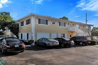 5840 NE 22nd Way in Fort Lauderdale, FL - Building Photo - Building Photo