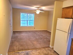 713 E Curtis St in Simpsonville, SC - Building Photo - Building Photo